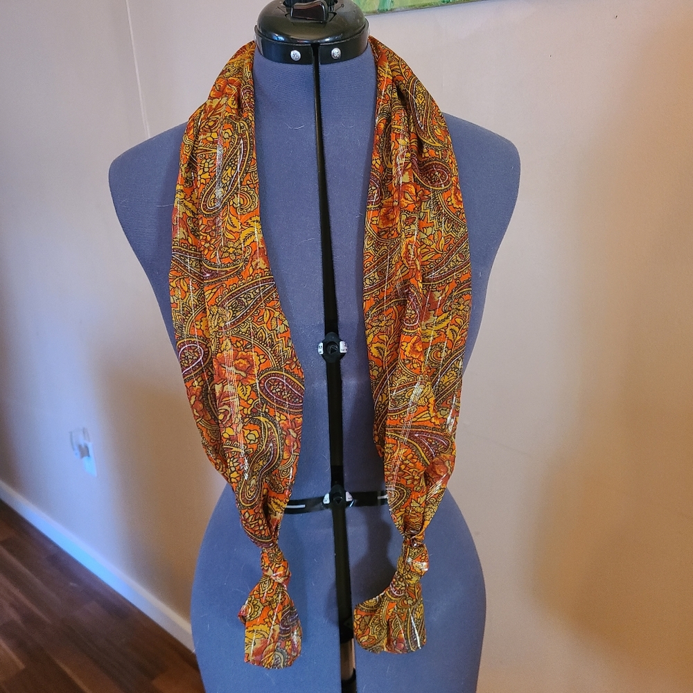 Red and green scarf